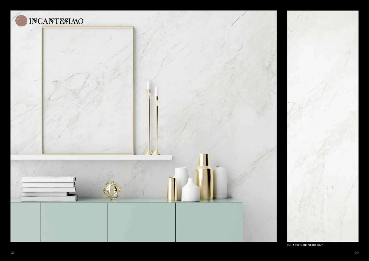 Venetian marble effect plaster wall with gold accents and decorative vases