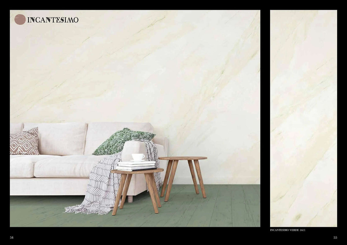 Venetian marble-effect plaster wall in a high-end interior